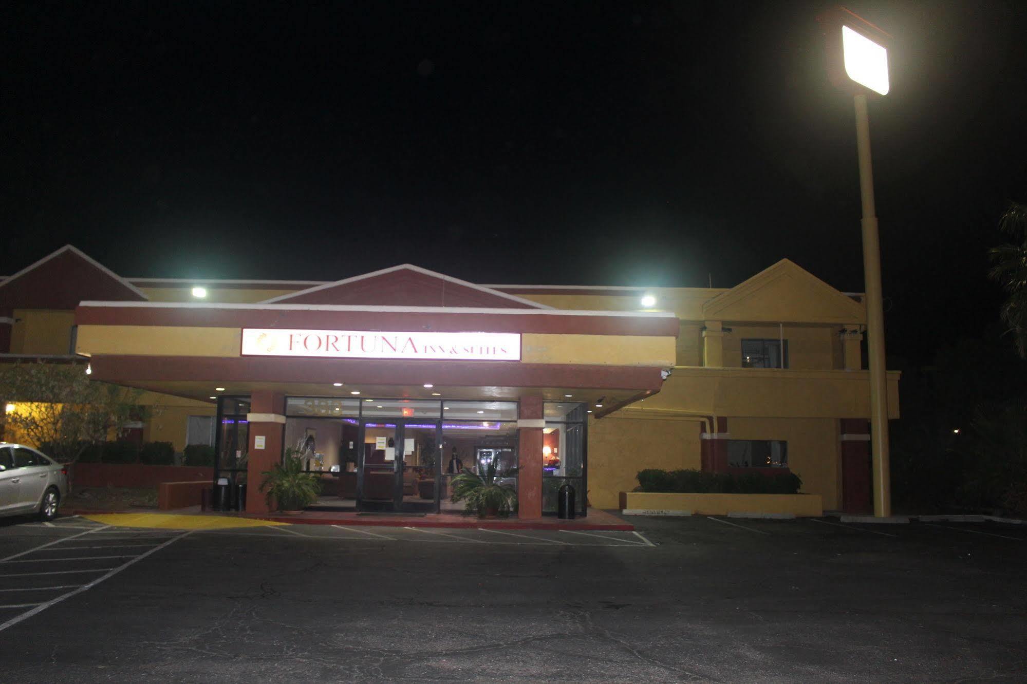 Fortuna Inn And Suites ツーソン エクステリア 写真