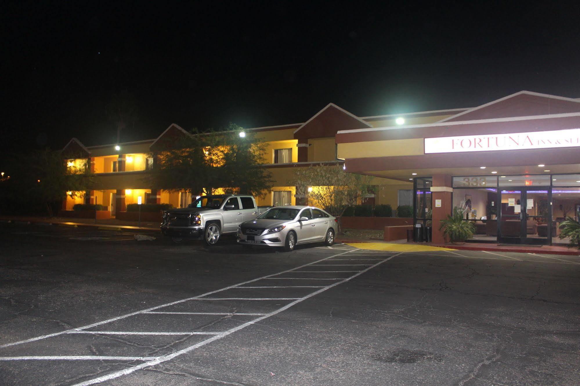 Fortuna Inn And Suites ツーソン エクステリア 写真